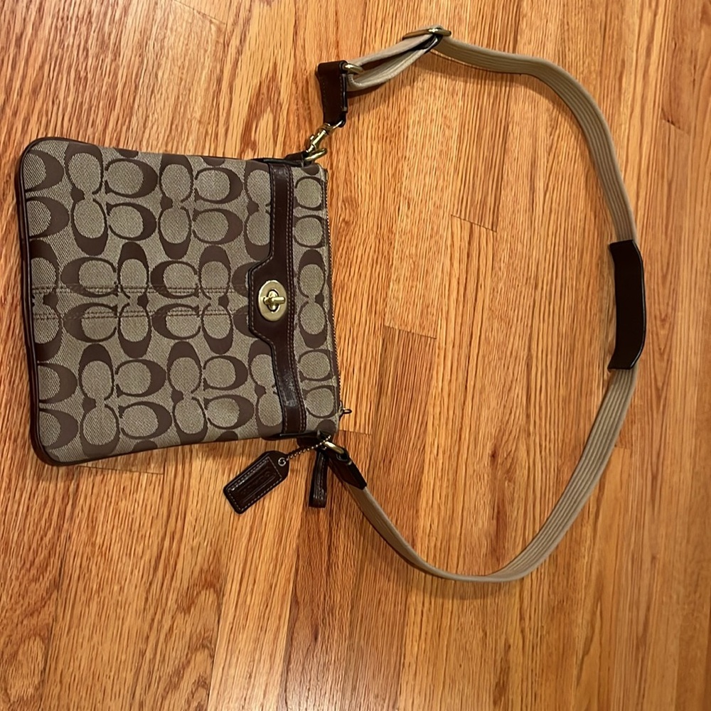 Coach Purse - Picture 2 of 7